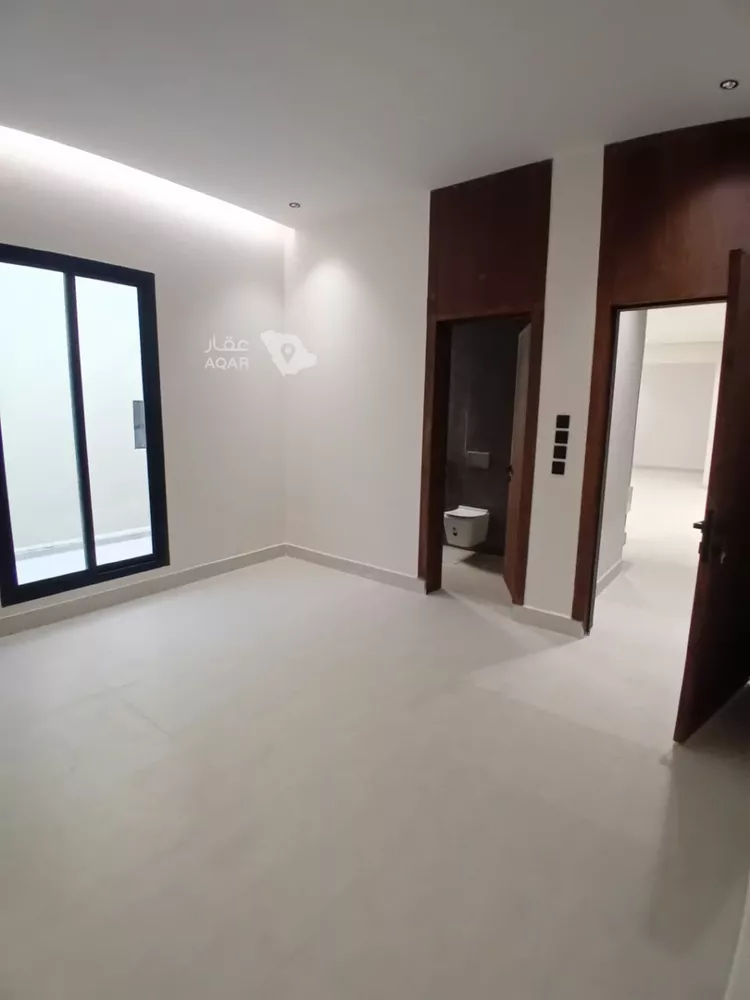دور للبيع في شارع علي بن الحسن الخزرجي, حي عكاظ, مدينة الرياض, منطقة الرياض 9