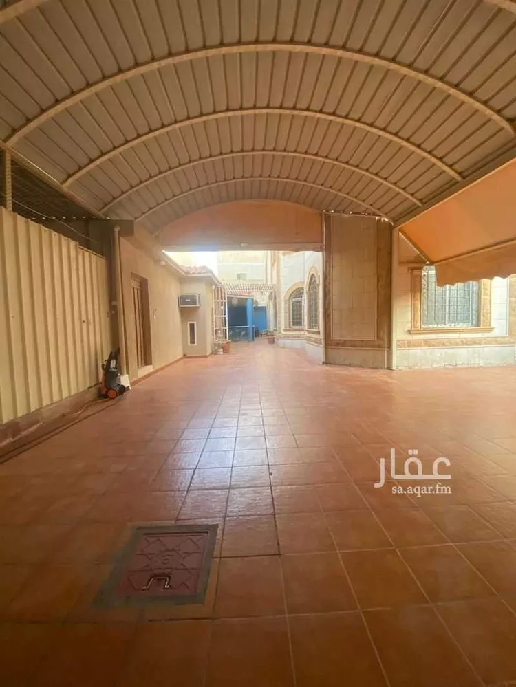 فيلا للبيع في شارع القشاشية, حي إشبيلية, مدينة الرياض, منطقة الرياض صورة 4