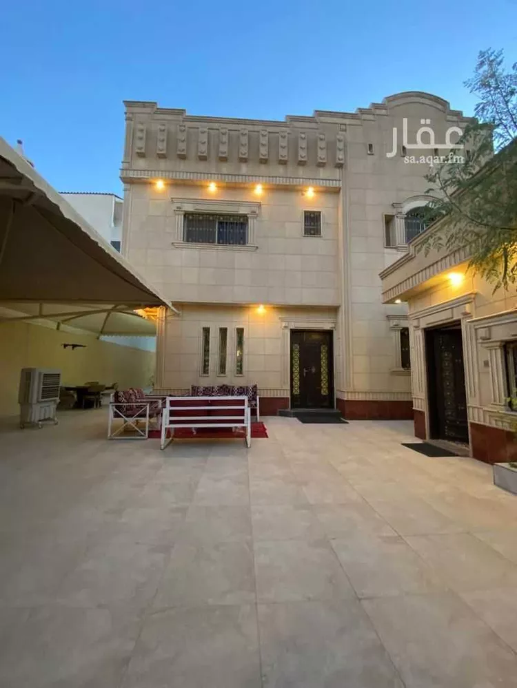 فيلا للبيع في شارع محمد بن عمر الفاخري, حي إشبيلية, مدينة الرياض, منطقة الرياض صورة 3