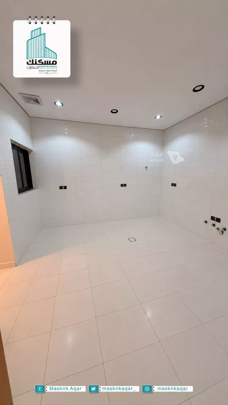 Floor for Sale in Hail Al Khraimi