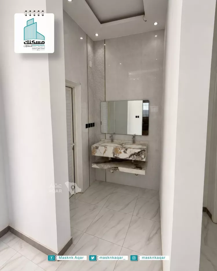 Floor for Sale in Hail An Naqrah 7