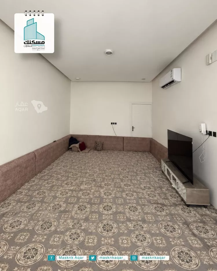 Floor for Sale in Hail An Naqrah 4