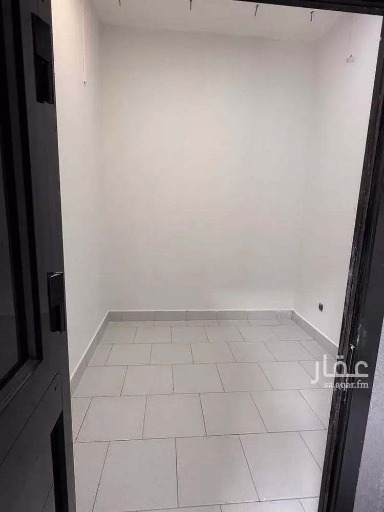 شقة للإيجار في شارع الشيخ عمر بن سليم, حي الريان, مدينة الرياض, منطقة الرياض 17