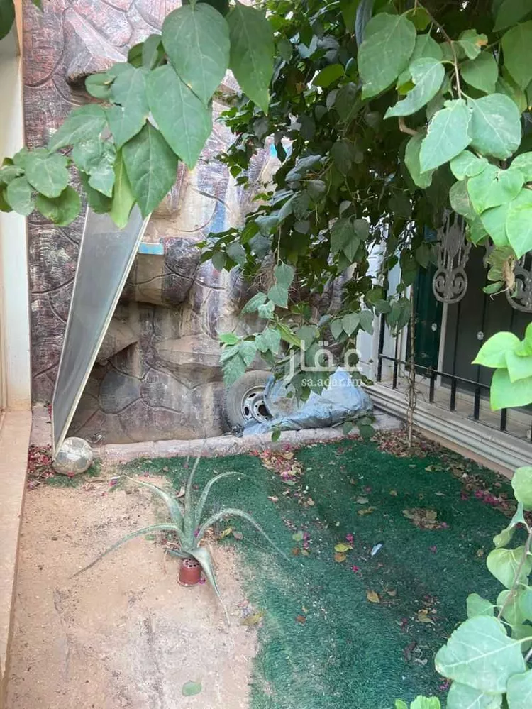 فيلا للبيع في شارع قطب الدين القسطلاني, حي عكاظ, مدينة الرياض, منطقة الرياض صورة 4