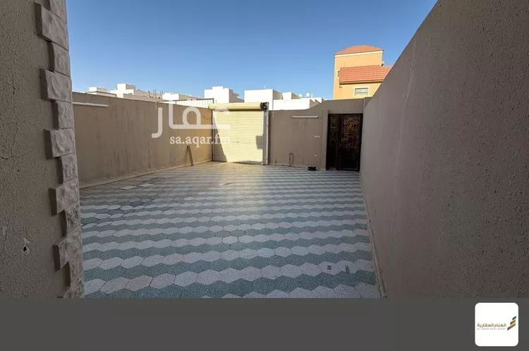 فيلا للبيع في شارع القعقاع البكري, حي الصفاء, مدينة بريده, منطقة القصيم صورة 2