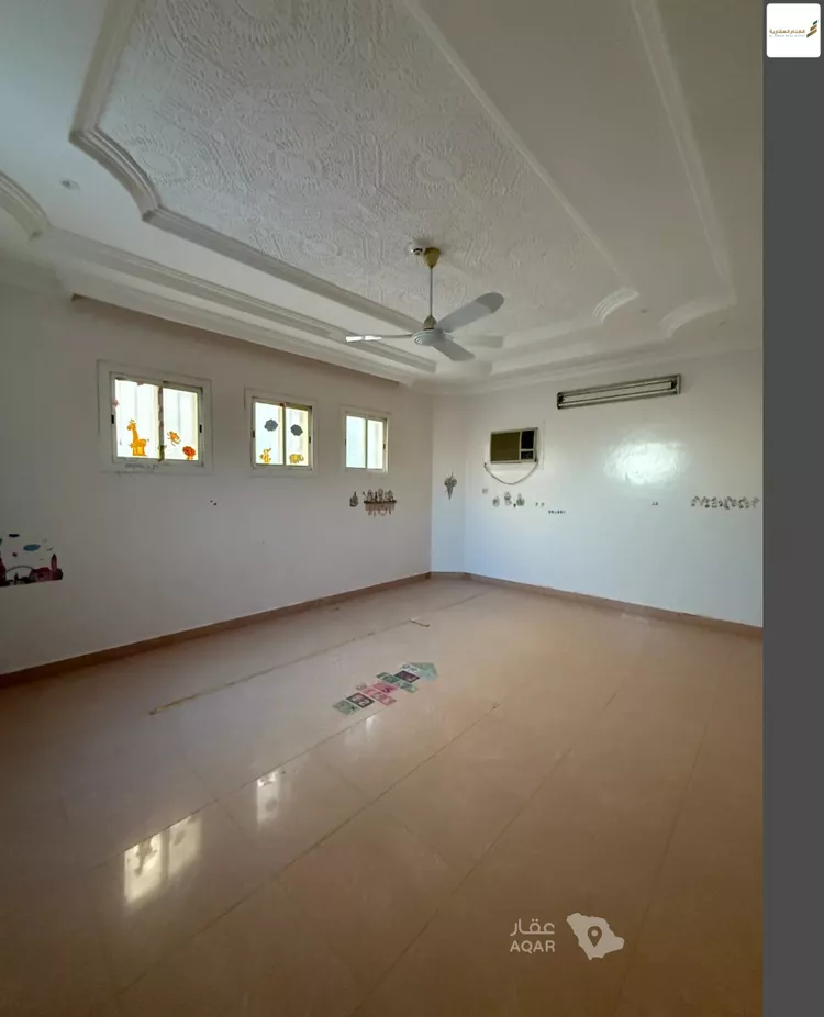 فيلا للبيع في شارع حاتم بن ظافر, حي القادسية, مدينة بريده, منطقة القصيم صورة 2