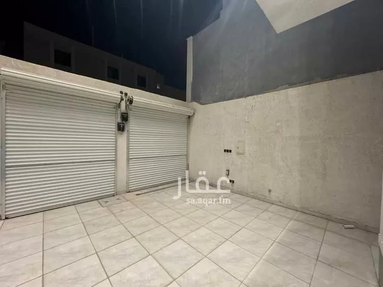 فيلا للبيع في شارع حاجب بن بريدة, حي المعيزيلة, مدينة الرياض, منطقة الرياض 13