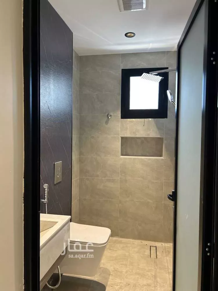 شقة للإيجار في شارع خريص, حي الحمراء, مدينة الخبر, المنطقة الشرقية صورة 3