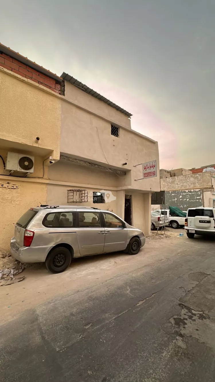 فيلا للإيجار في شارع أبي الثناء الحراني, حي العود, مدينة الرياض, منطقة الرياض 8
