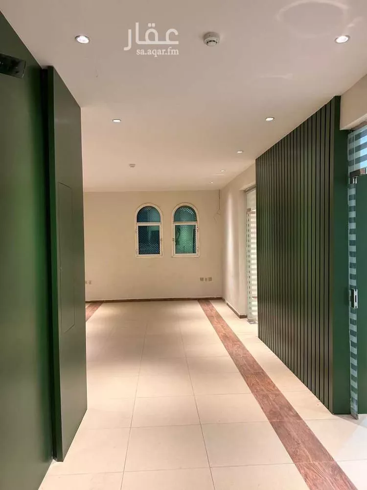 مكتب تجاري للإيجار في شارع الملك عبدالله بن عبدالعزيز, حي الأصيفرين, مدينة المدينة المنورة, منطقة المدينة المنورة