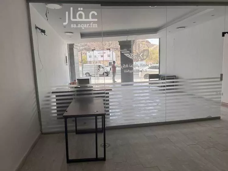 مكتب تجاري للإيجار في شارع الملك عبدالله بن عبدالعزيز, حي الفتح, مدينة المدينة المنورة, منطقة المدينة المنورة 7