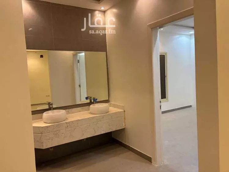 فيلا للإيجار في شارع الفخر الأصبهاني, حي بدر, مدينة الرياض, منطقة الرياض صورة 3