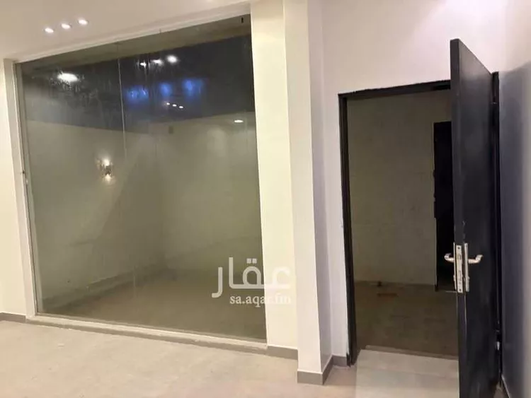 فيلا للإيجار في شارع الفخر الأصبهاني, حي بدر, مدينة الرياض, منطقة الرياض صورة 2