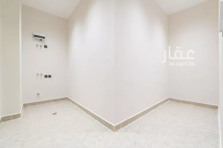 شقة للبيع في شارع ابن ماجد, حي الروضة, مدينة الدمام, المنطقة الشرقية صورة 2
