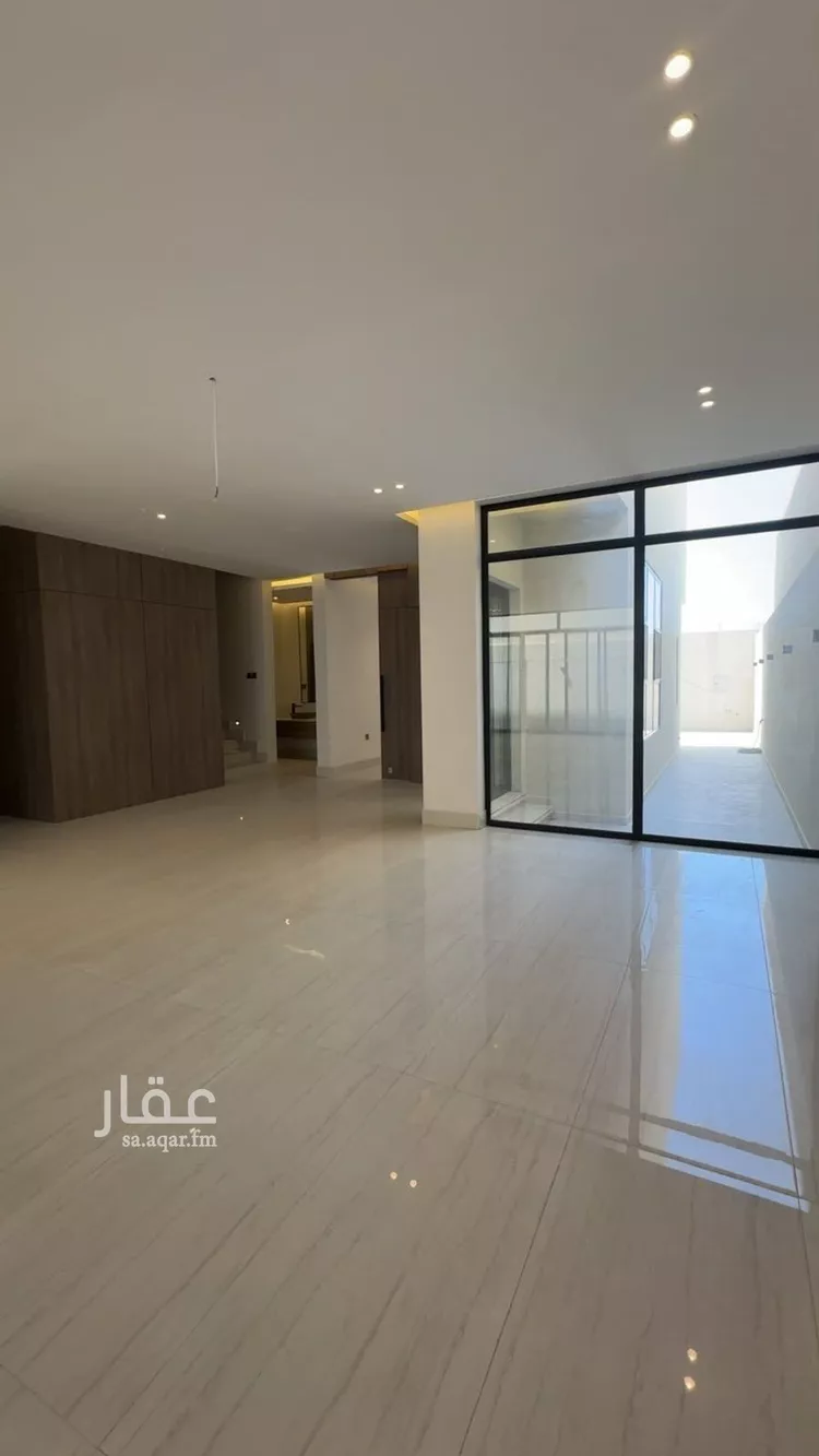 فيلا للبيع في شارع الأنوار, حي السيف, مدينة الدمام, المنطقة الشرقية صورة 2