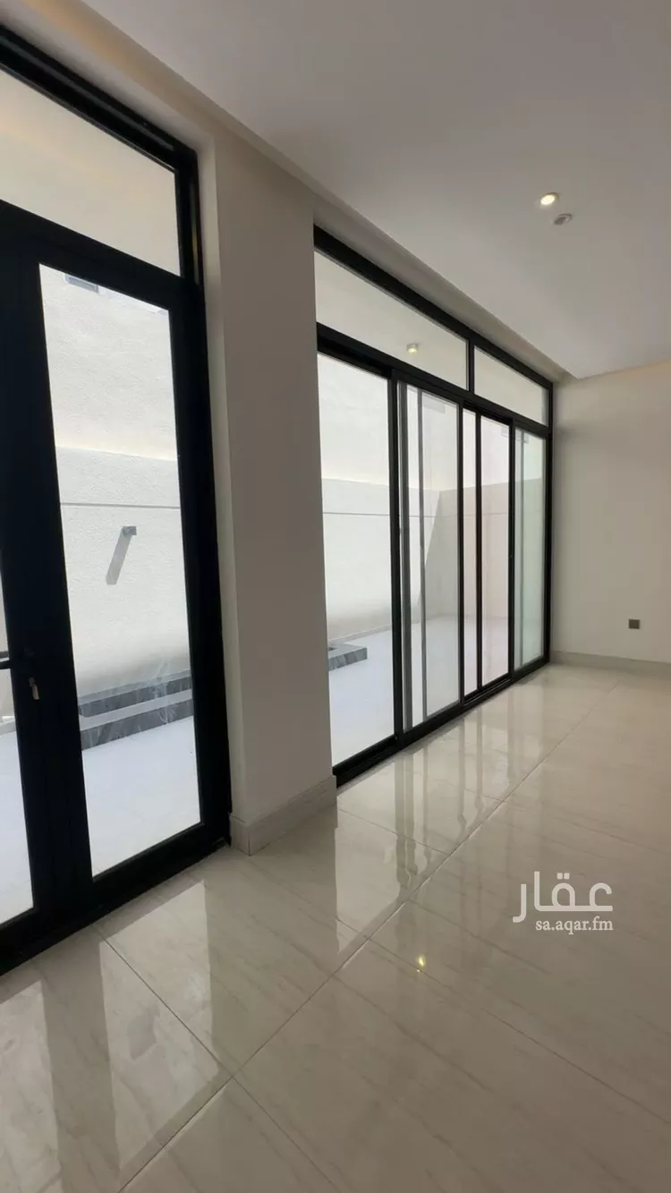 فيلا للبيع في شارع الأنوار, حي السيف, مدينة الدمام, المنطقة الشرقية 8