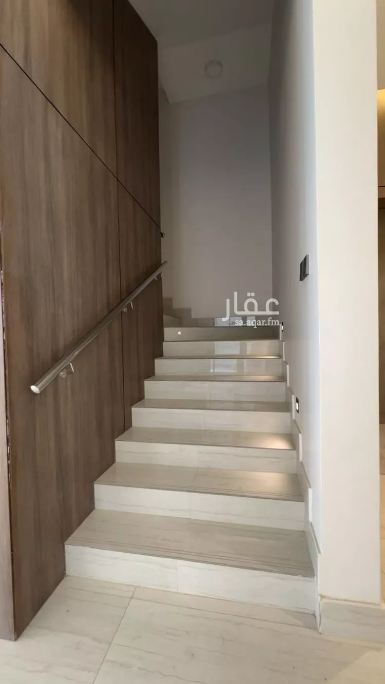 فيلا للبيع في شارع الأنوار, حي السيف, مدينة الدمام, المنطقة الشرقية 10