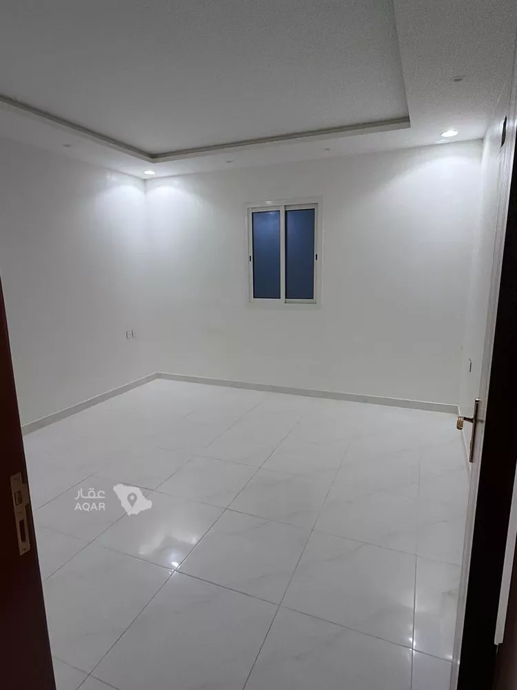 Floor for Rent in Riyadh Uhud 7