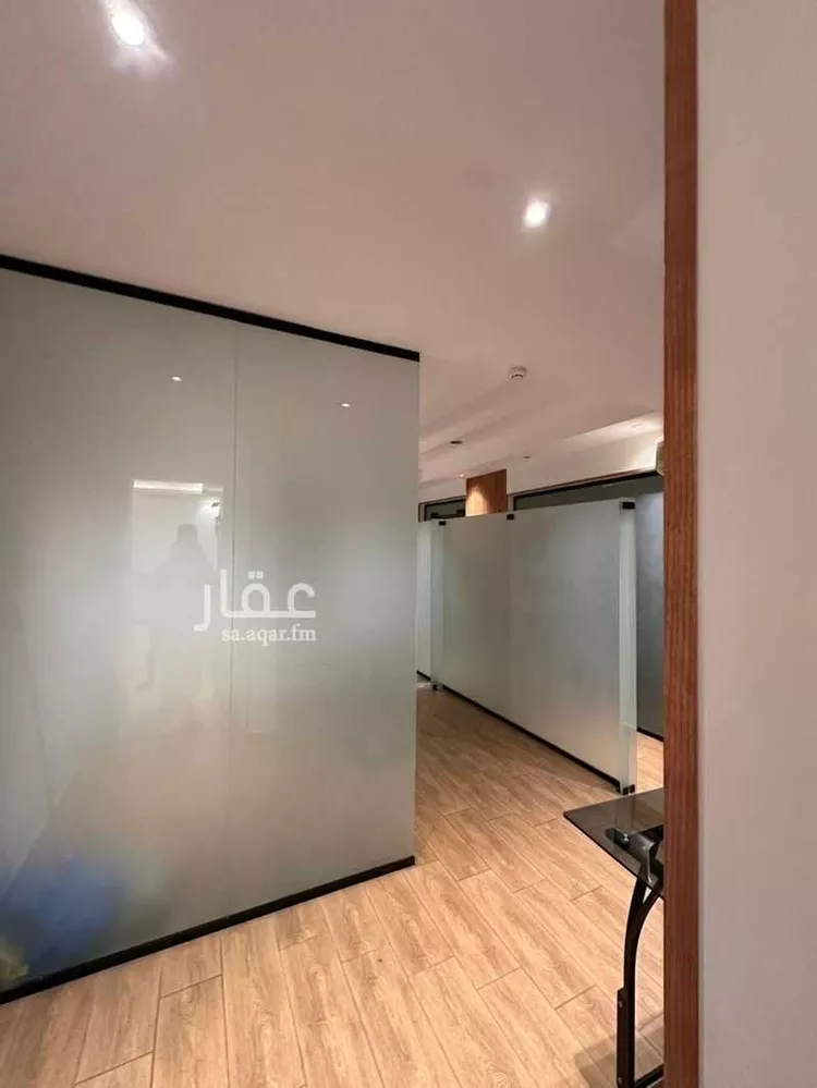 مكتب تجاري للإيجار في شارع الامير سعود الفيصل ابن عبد ا, حي الروضة, مدينة جدة, منطقة مكة المكرمة صورة 2