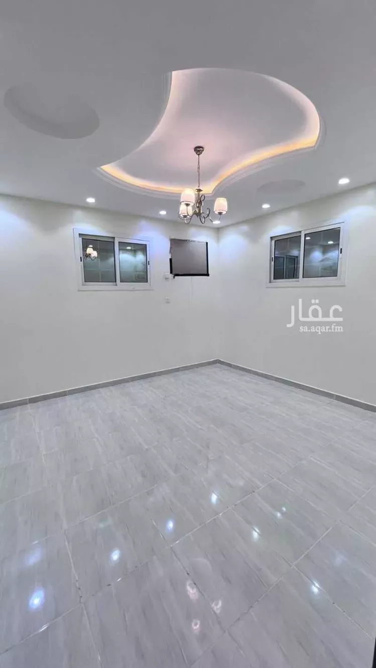 عمارة للإيجار في شارع الدائرة, حي الصفاء, مدينة تبوك, منطقة تبوك صورة 2