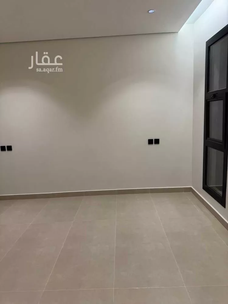 دور للبيع في شارع على بن عبدالكريم ، حي اشبيلية ، الرياض ، منطقة الرياض