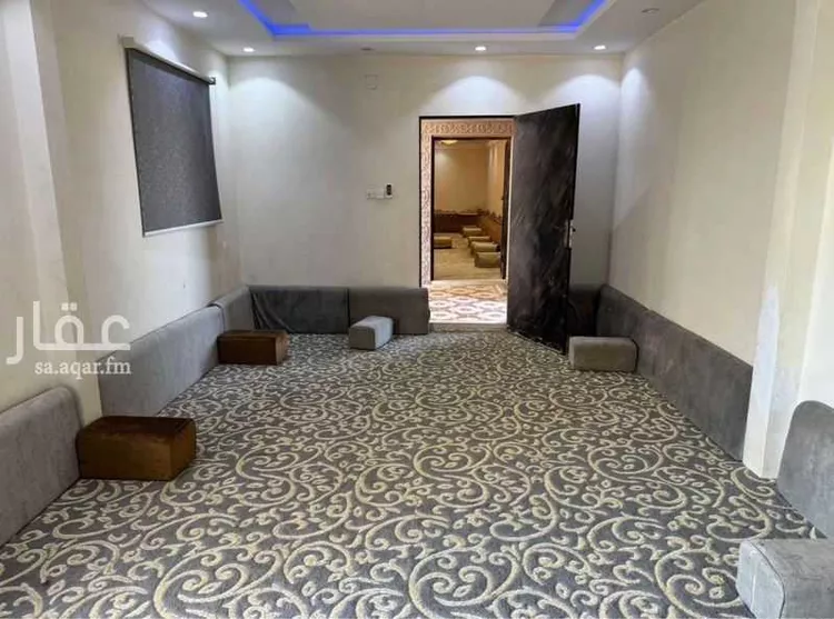 فيلا للبيع في شارع (مخطط1/242) 4, حي مخطط 87, مدينة ثادق, منطقة الرياض صورة 2