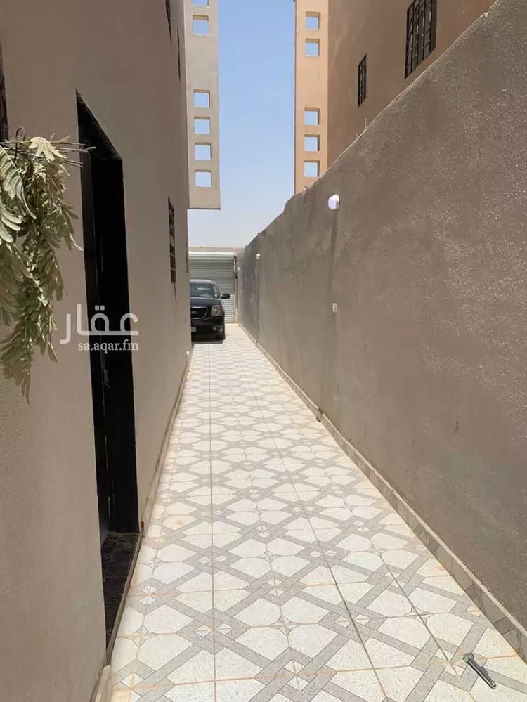 فيلا للبيع في شارع قطب الدين القسطلاني, حي عكاظ, مدينة الرياض, منطقة الرياض 10