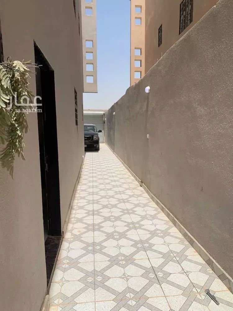 فيلا للبيع في شارع قطب الدين القسطلاني, حي عكاظ, مدينة الرياض, منطقة الرياض صورة 5