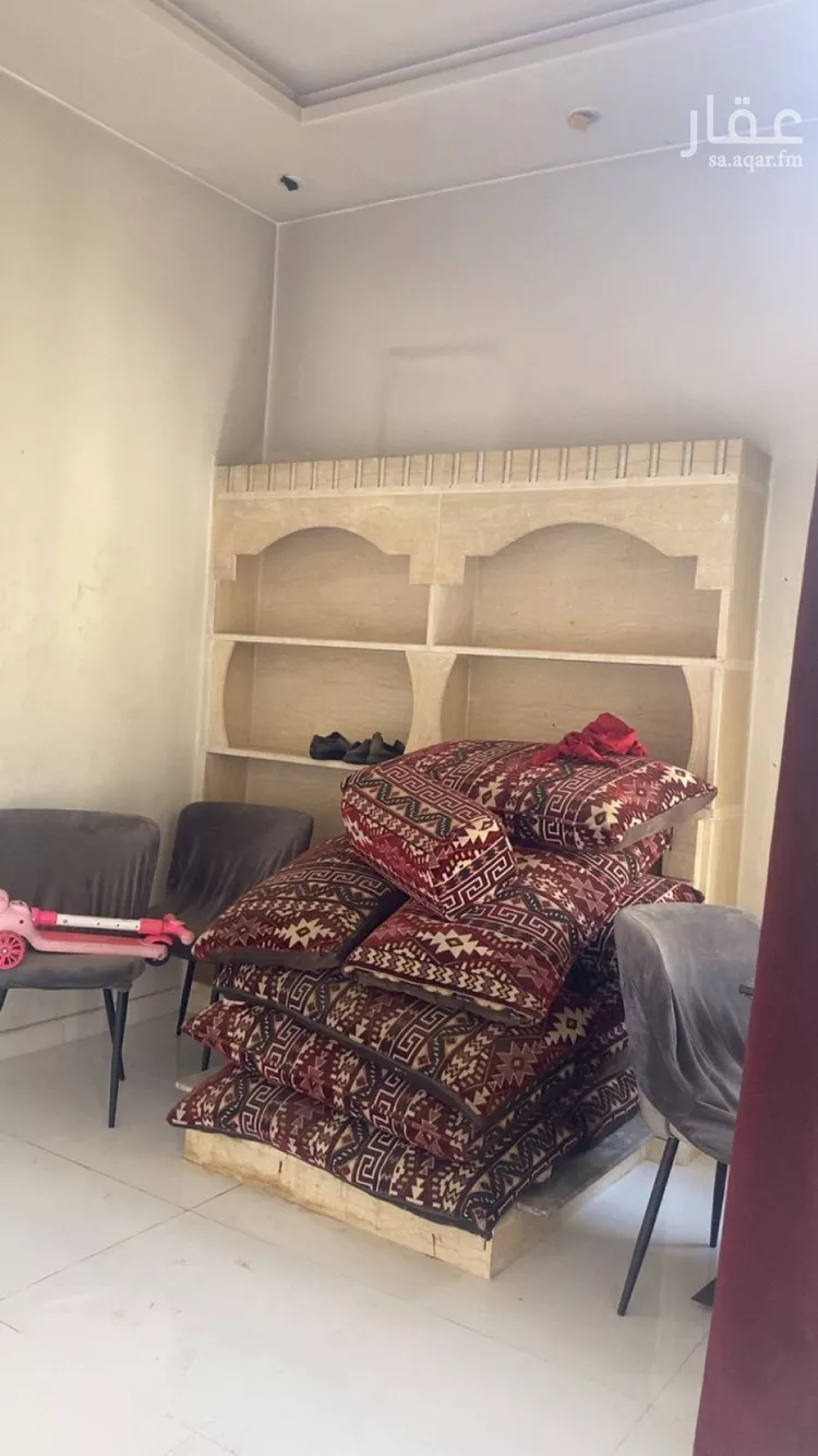 فيلا للبيع في شارع الدوائر, حي العزيزية, مدينة الرياض, منطقة الرياض صورة 3