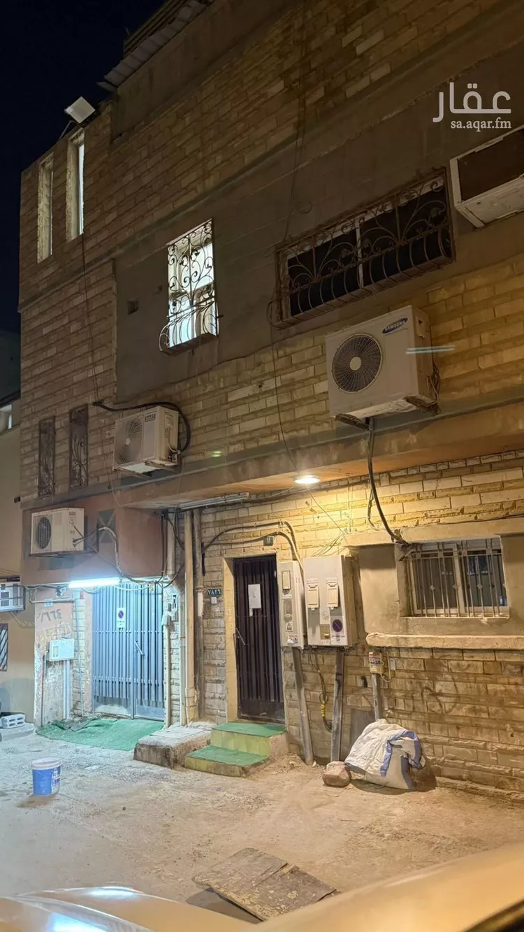 عمارة للبيع في شارع المعز بن باديس, حي أم الحمام الشرقي, مدينة الرياض, منطقة الرياض صورة 3