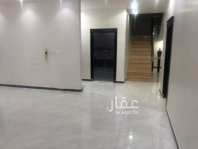 فيلا للبيع في شارع احمد بن محمد بن المدبر, حي الرمال, مدينة الرياض, منطقة الرياض صورة 4