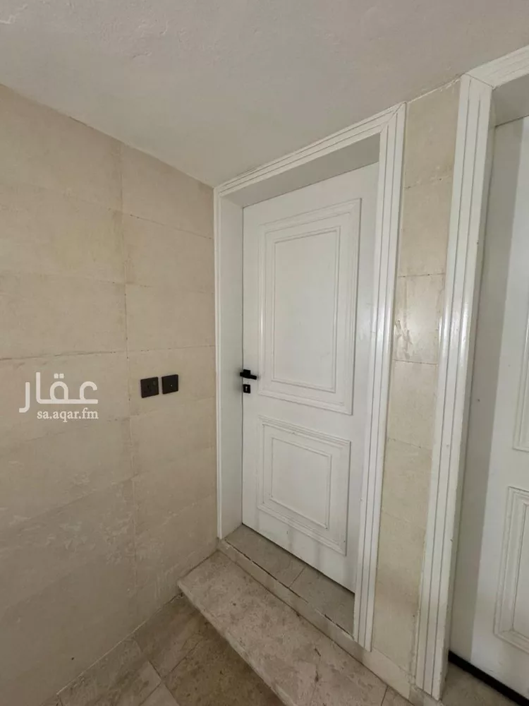 عمارة للبيع في شارع عقبة بن عامر, حي مدينة العمال, مدينة الدمام, المنطقة الشرقية صورة 3