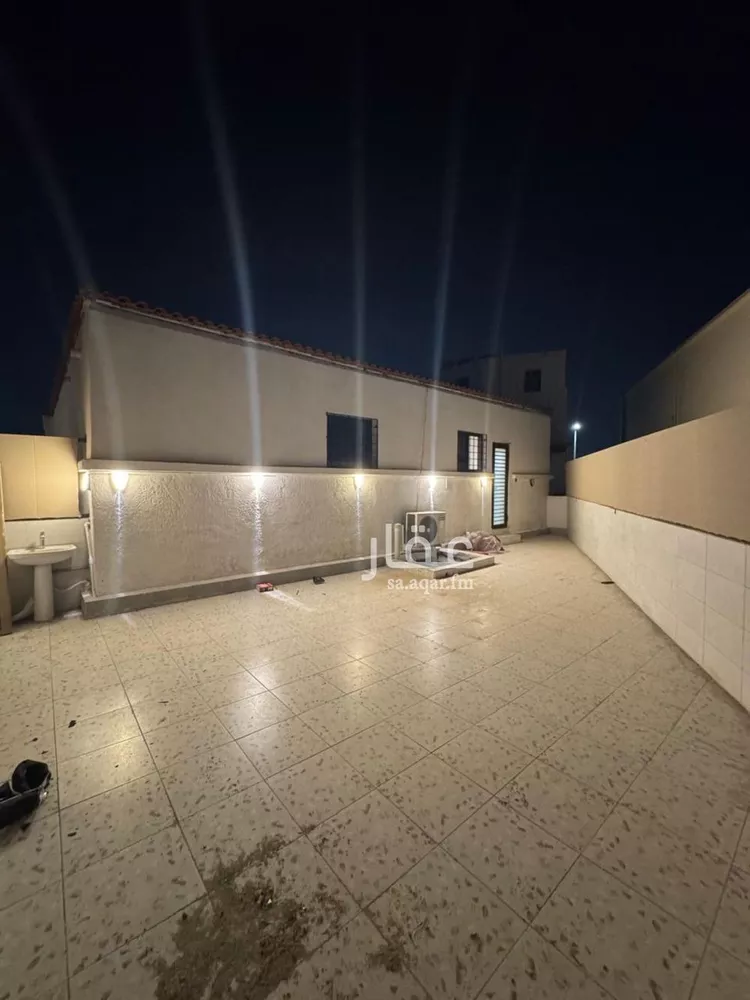 عمارة للبيع في شارع عقبة بن عامر, حي مدينة العمال, مدينة الدمام, المنطقة الشرقية صورة 4