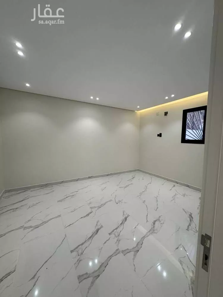 دور للبيع في شارع عبدالله العبسي, حي الملك خالد, مدينة عنيزه, منطقة القصيم صورة 4