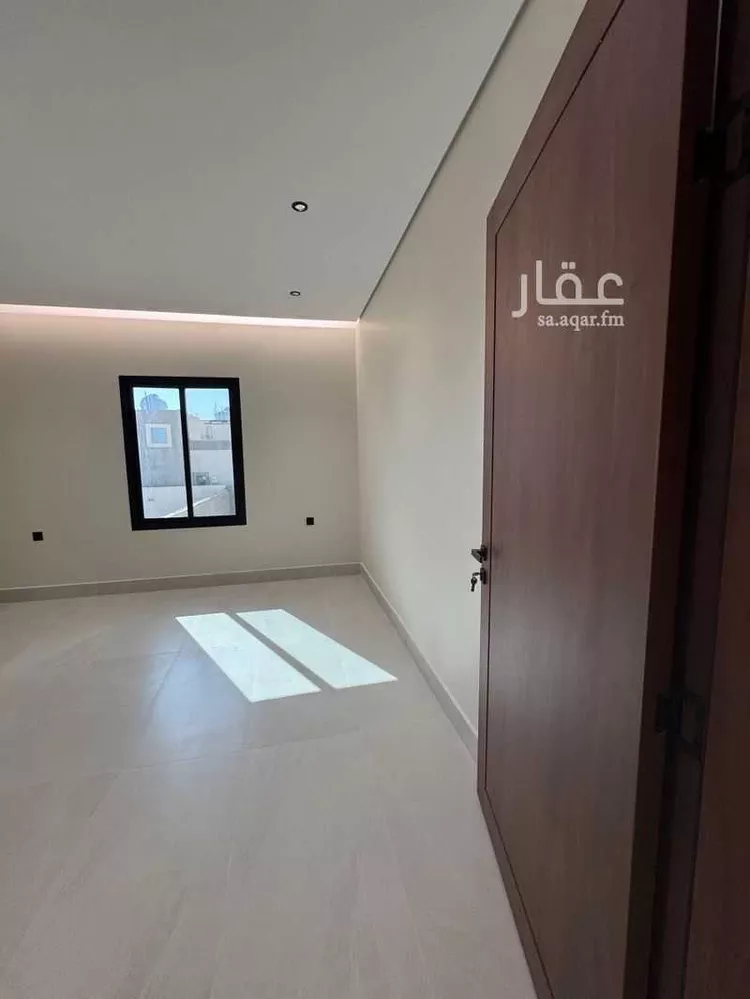 فيلا للبيع في شارع انيس بن قتادة, حي الملك فهد, مدينة عنيزه, منطقة القصيم صورة 3