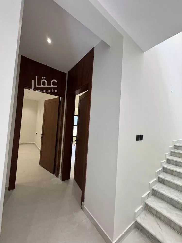 فيلا للبيع في شارع خليفة بن خياط, حي الوهلان, مدينة عنيزة, منطقة القصيم صورة 4