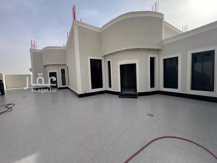 Floor for Sale in Unayzah Al Marwah