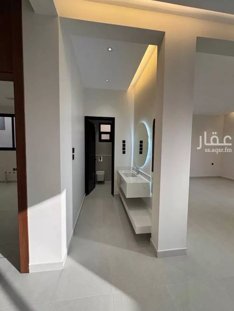 فيلا للبيع في شارع محمد الحصري, حي المصيف, مدينة عنيزة, منطقة القصيم صورة 5