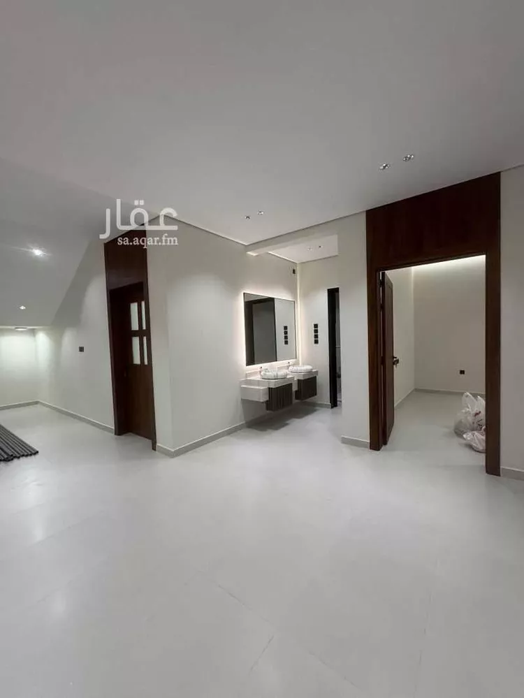 فيلا للبيع في شارع عبدالله بن سفيان المخزومي, حي الوفاء, مدينة عنيزة, منطقة القصيم صورة 2