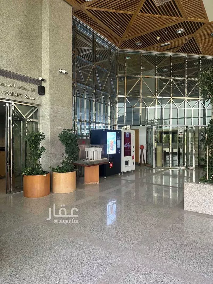 مكتب تجاري للإيجار في شارع الملك عبدالعزيز ابن عبدالرحمن سعود الفرعي, حي الوزارات, مدينة الرياض, منطقة الرياض 7