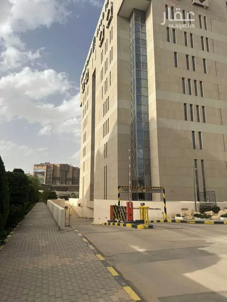 مكتب تجاري للإيجار في شارع الملك عبدالعزيز ابن عبدالرحمن سعود الفرعي, حي الوزارات, مدينة الرياض, منطقة الرياض صورة 2