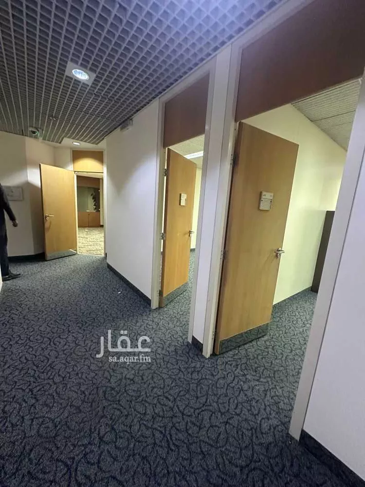 مكتب تجاري للإيجار في شارع الملك عبدالعزيز ابن عبدالرحمن سعود الفرعي, حي الوزارات, مدينة الرياض, منطقة الرياض 10