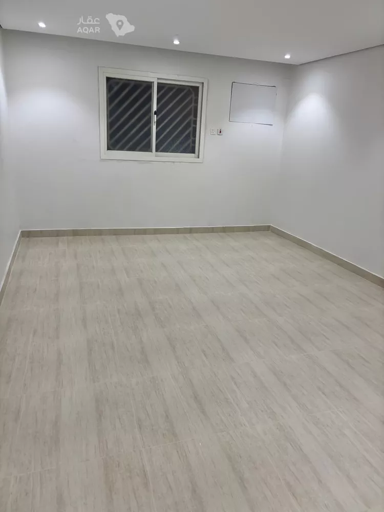 Floor for Rent in Riyadh Jarir 6