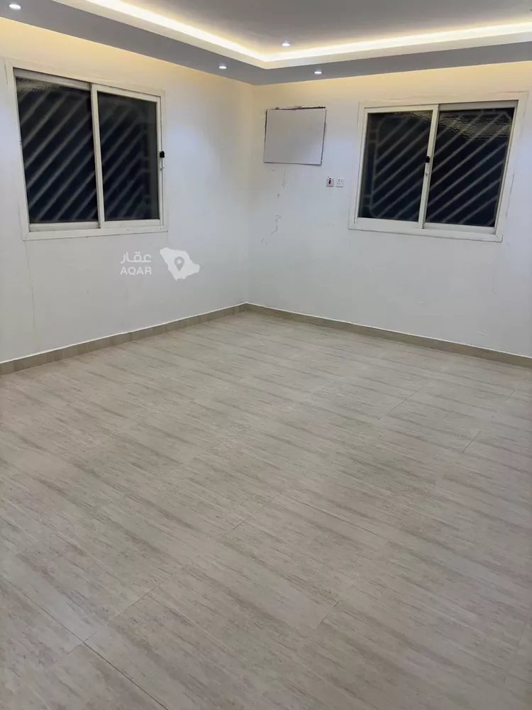 Floor for Rent in Riyadh Jarir 4