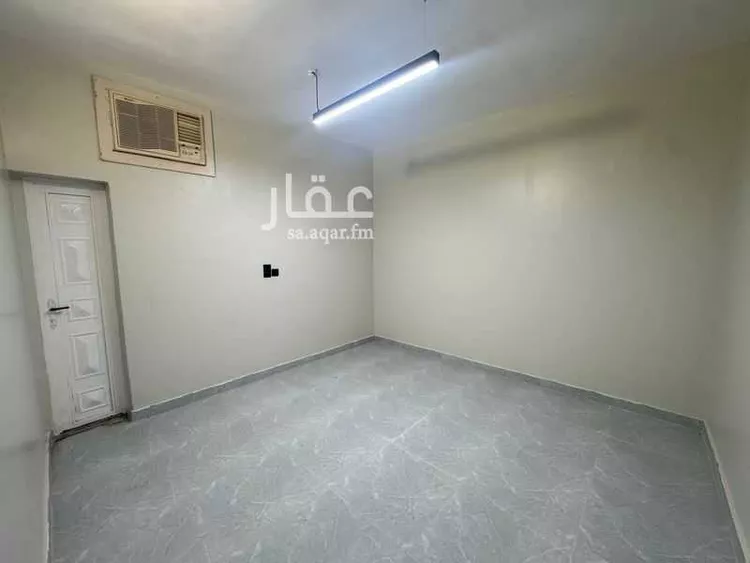 مكتب تجاري للإيجار في شارع أحمد بن محمد السديري, حي القدس, مدينة الرياض, منطقة الرياض صورة 2