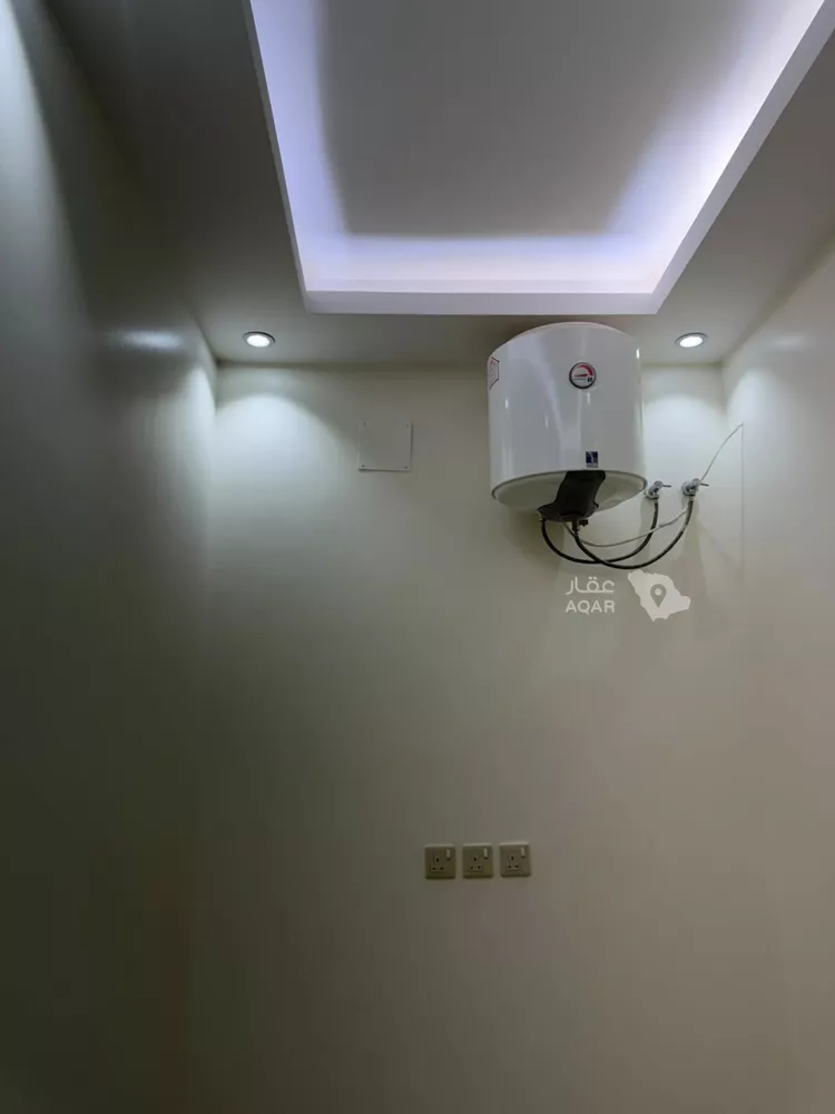 شقة للإيجار في شارع الرشادشي, حي غرناطة, مدينة الرياض, منطقة الرياض 5