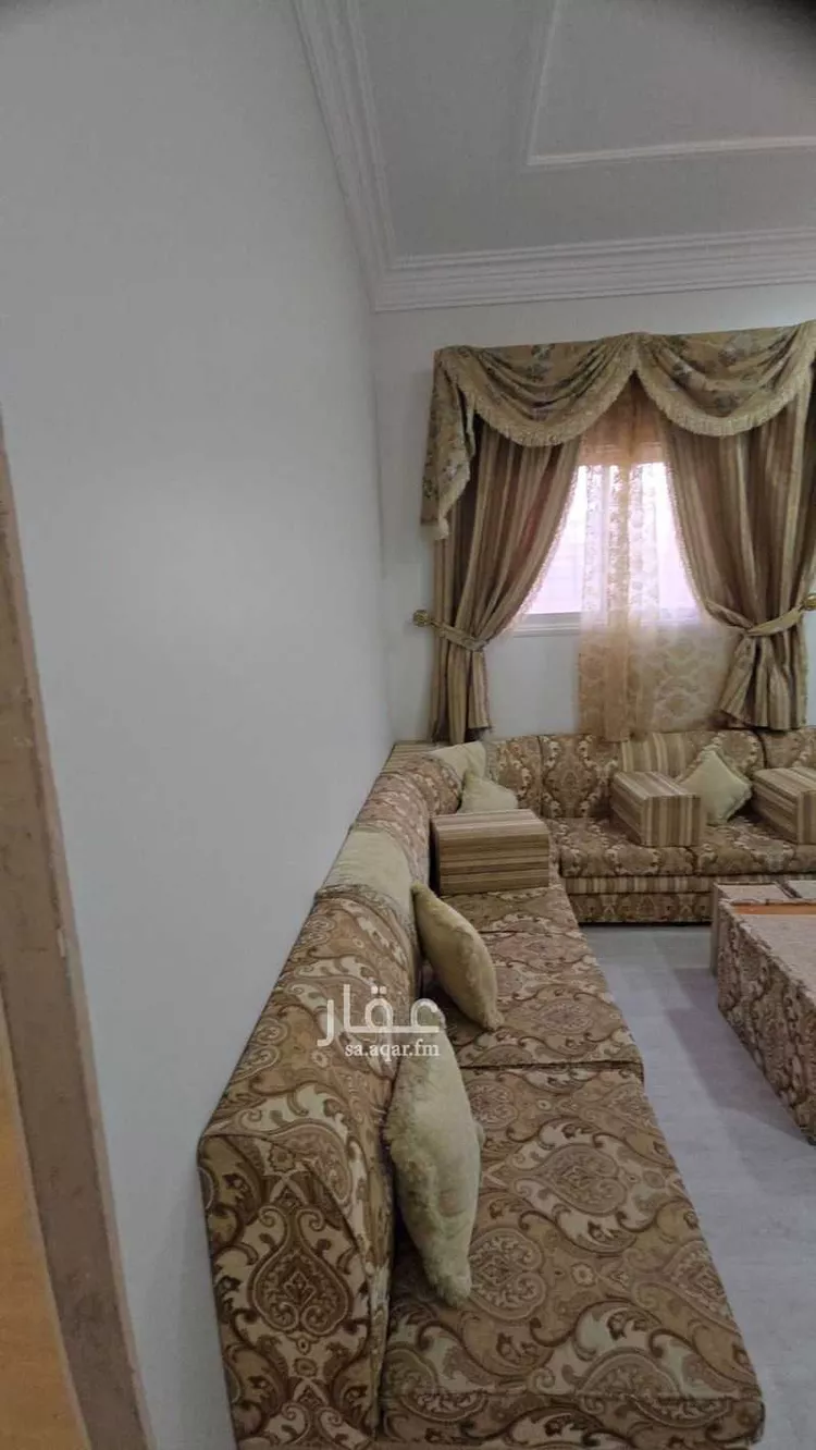 شقة للإيجار في شارع خالد ابن ابي البكير ، آل بالفلاح ، منطقة عسير