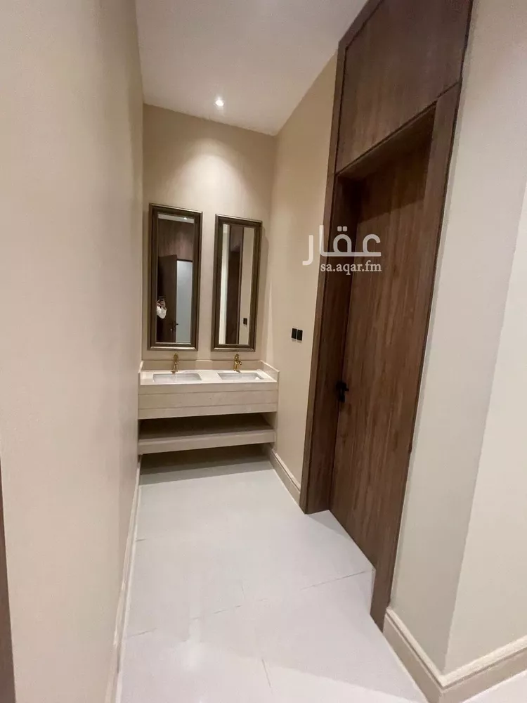 Floor for Sale in Riyadh Al Malqa صورة 2