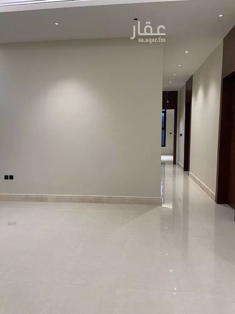 دور للبيع في شارع رقم 422, حي الملقا, مدينة الرياض, منطقة الرياض صورة 3