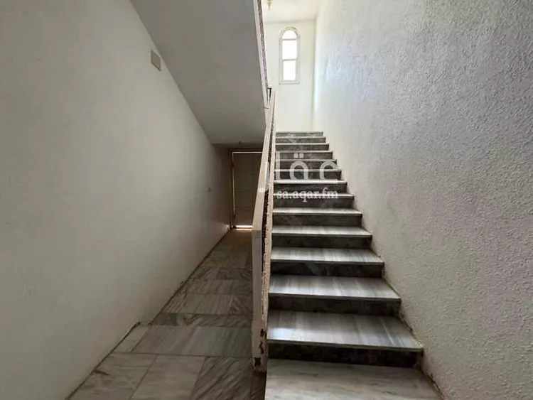 Building for Rent in Al Ula Al Sukhairat